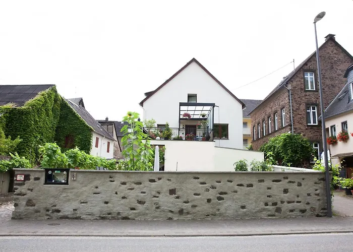 Pleasant Apartment In Ernst Bei Cochem With Garden