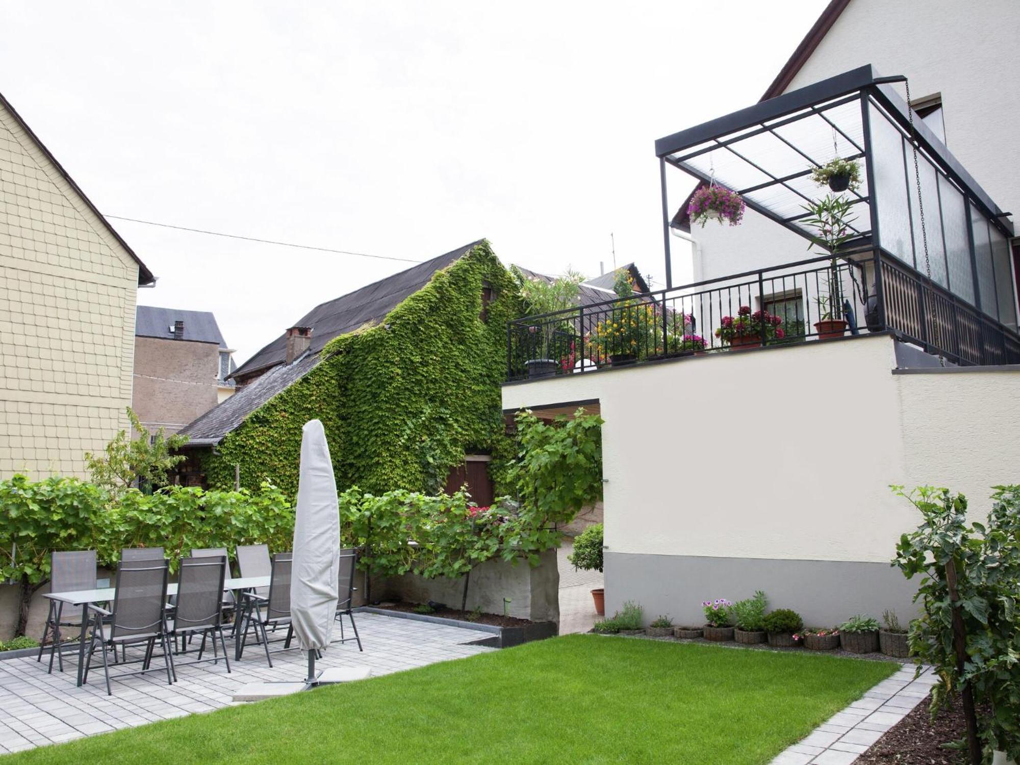 Pleasant In Bei Cochem With Garden Apartment